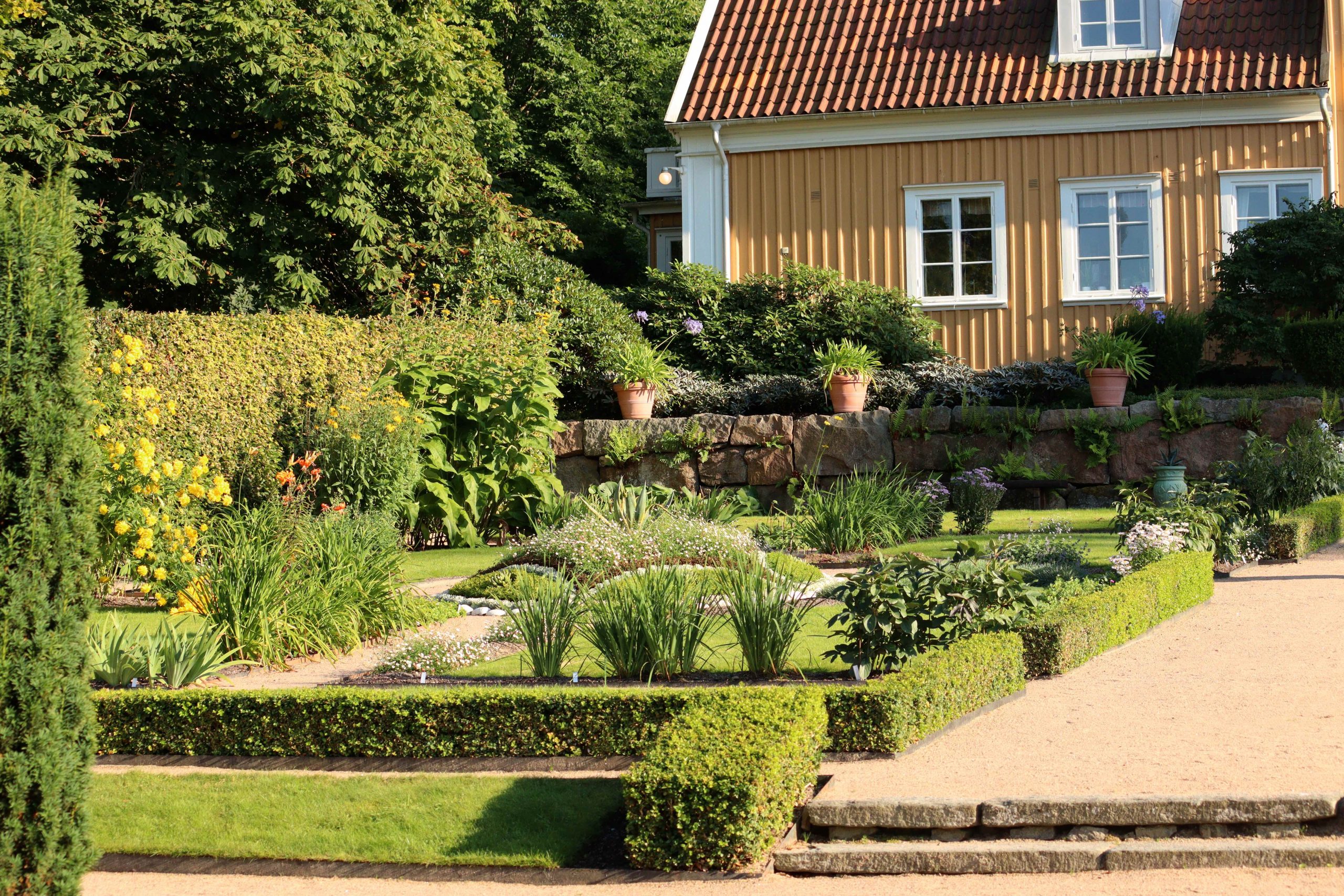 Natalia Lindberg Trädgårdsdesign - Besök till Göteborgs botaniska trädgård formell buxbomhäck