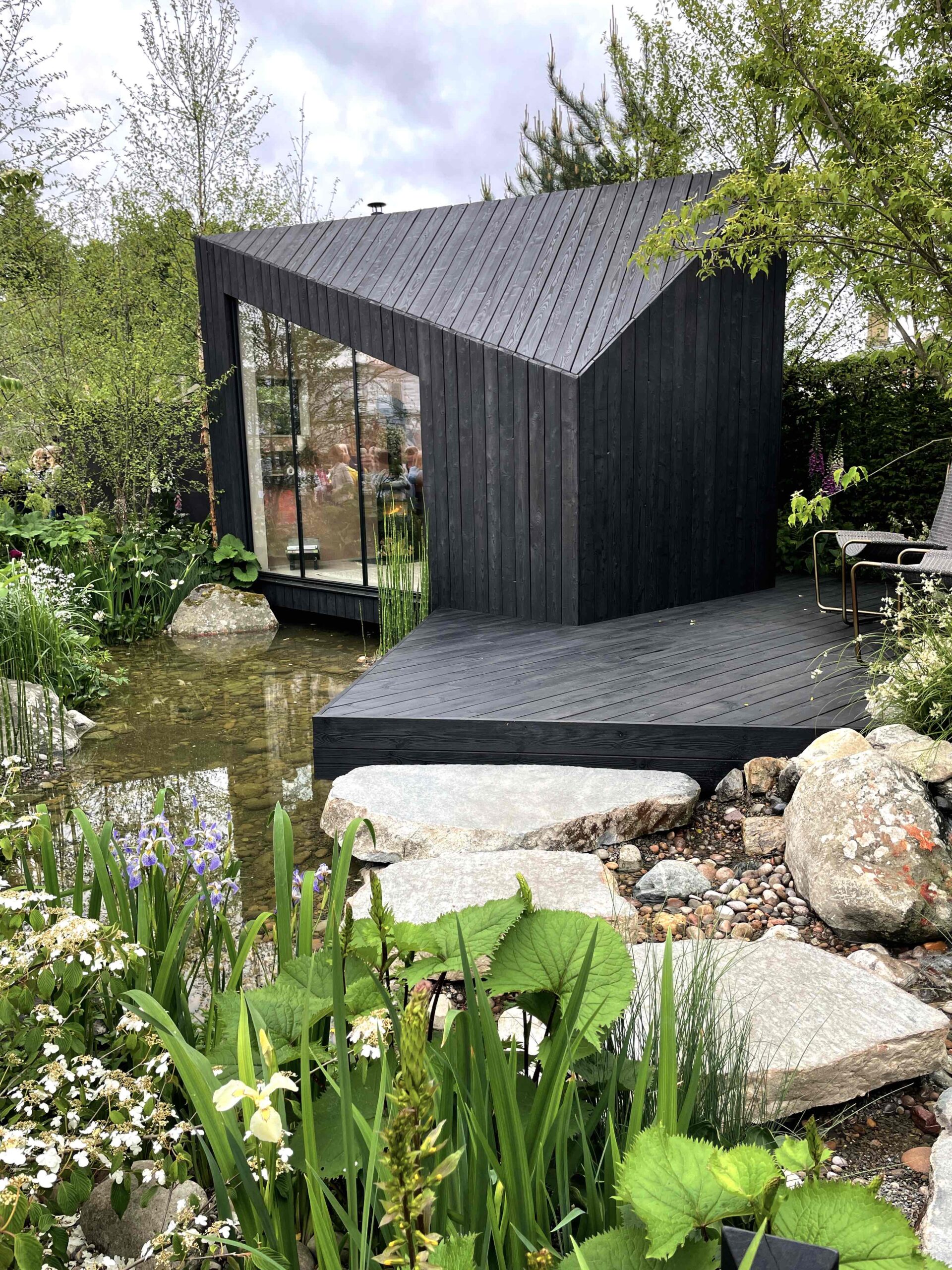 Un sanctuaire de jardin par l'exposition florale Hamptons RHS Chelsea 2022 - Natalia Lindberg Garden Design